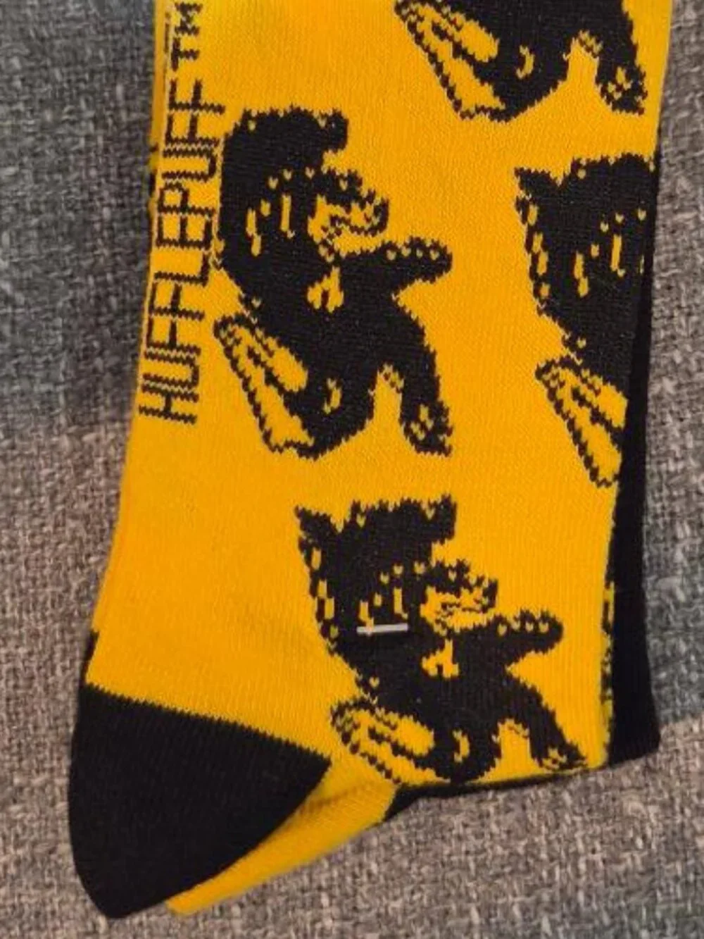 Harry Potter Hufflepuff House Crest Crew 2-pair Pack of Men's Socks